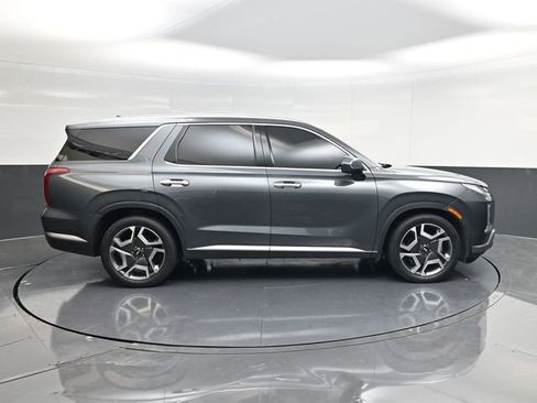 Used 2023 Hyundai Palisade SEL image 2