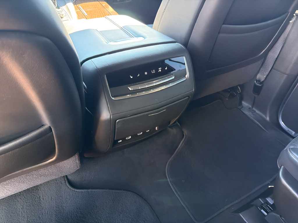 Used 2021 Cadillac Escalade Sport Platinum w/ LPO, ONYX Package RWD image 31