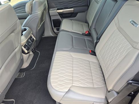 Used 2025 Ford F450 Platinum w/ Platinum Plus Package image 15