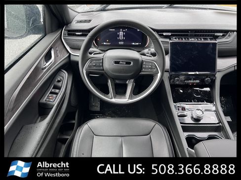 New 2025 Jeep Grand Cherokee Limited w/ Trailer Tow Package image 20