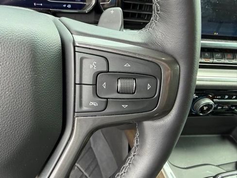 Used 2025 Chevrolet Silverado 1500 High Country AWD/4WD image 19
