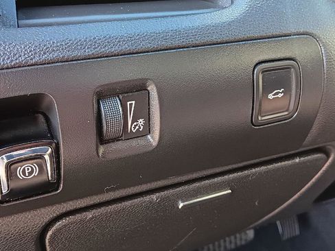 Used 2019 Chevrolet Impala LT image 10