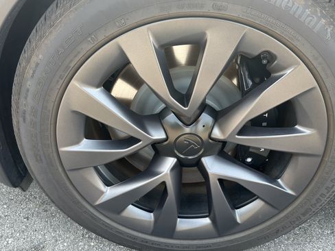 Used 2024 Tesla Model X AWD/4WD image 12