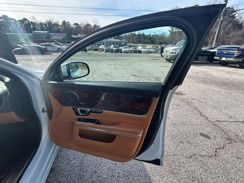 Used 2017 Jaguar XJ L Portfolio image 22