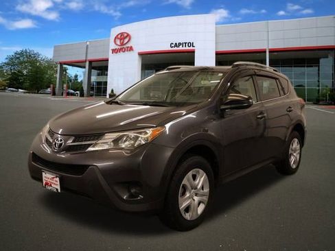 Used 2014 Toyota RAV4 LE image 5