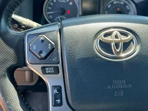 Used 2017 Toyota Tacoma SR5 w/ Tow Package AWD/4WD image 17