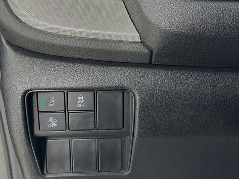 Used 2020 Honda CR-V LX image 11