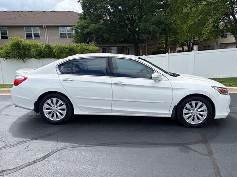 Used 2013 Honda Accord Touring image 38