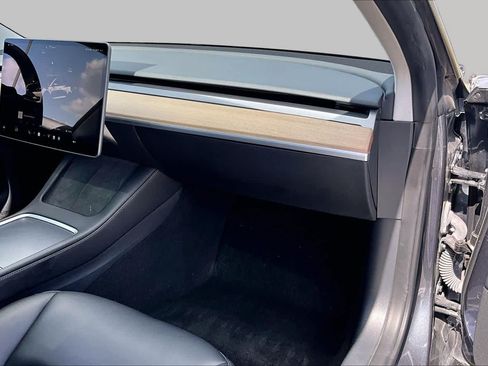Used 2023 Tesla Model 3 Standard Range RWD image 15