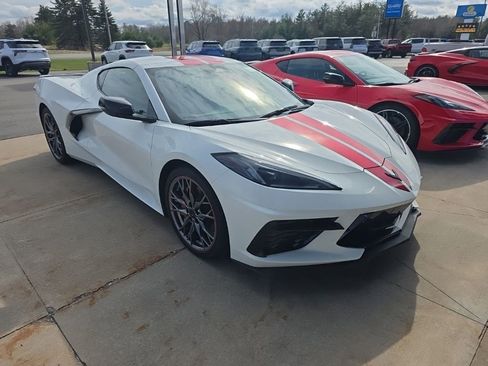 Used 2025 Chevrolet Corvette Stingray Preferred Cpe RWD image 2