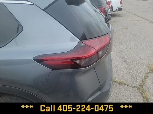 Used 2023 Nissan Rogue SV image 11