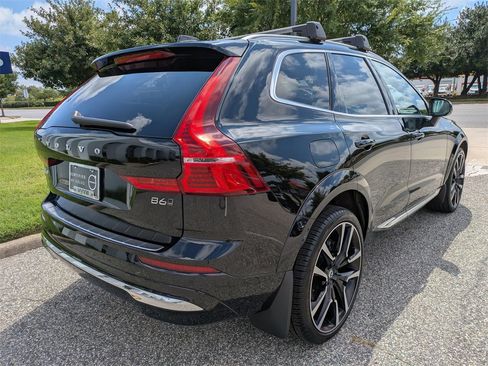 Certified 2022 Volvo XC60 B6 Inscription w/ Advanced Package image 4