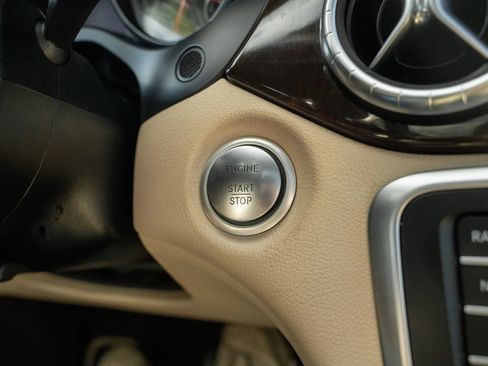 Used 2018 Mercedes-Benz CLA 250 image 24