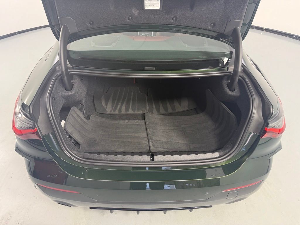 Used 2024 BMW 430i Coupe w/ M Sport Package RWD image 10