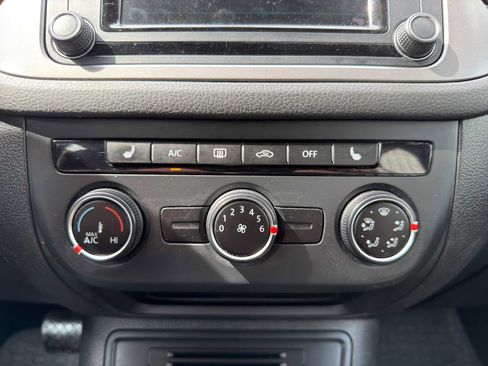 Used 2017 Volkswagen Tiguan S AWD/4WD image 15