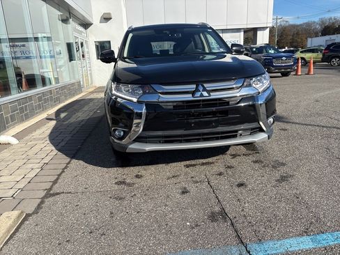 Used 2017 Mitsubishi Outlander SEL image 4