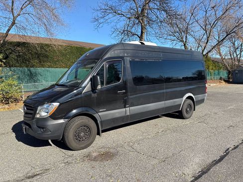 Used 2016 Mercedes-Benz Sprinter 2500 image 2