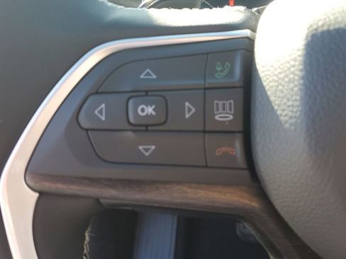 New 2025 Jeep Grand Cherokee Limited image 31