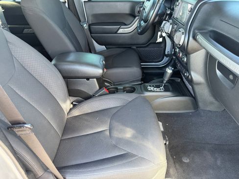 Used 2017 Jeep Wrangler Unlimited Sport w/ Quick Order Package 24S image 29