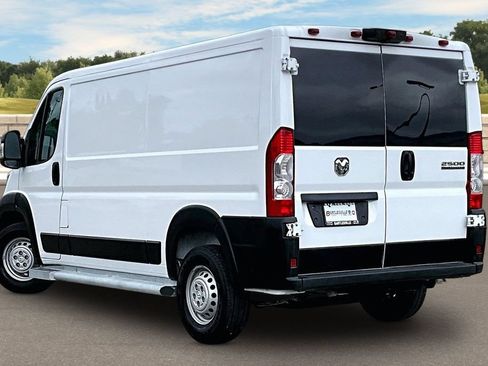 Used 2025 RAM ProMaster 2500 w/ U-Haul Equipment Group FWD image 10