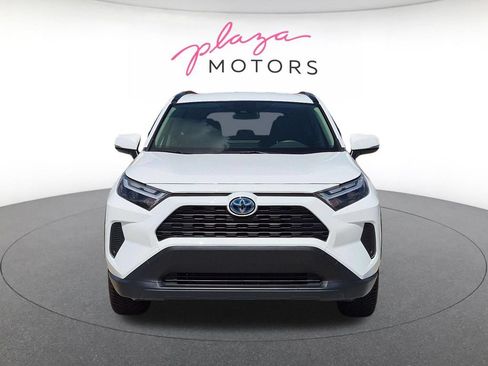 Used 2023 Toyota RAV4 XLE AWD/4WD image 2