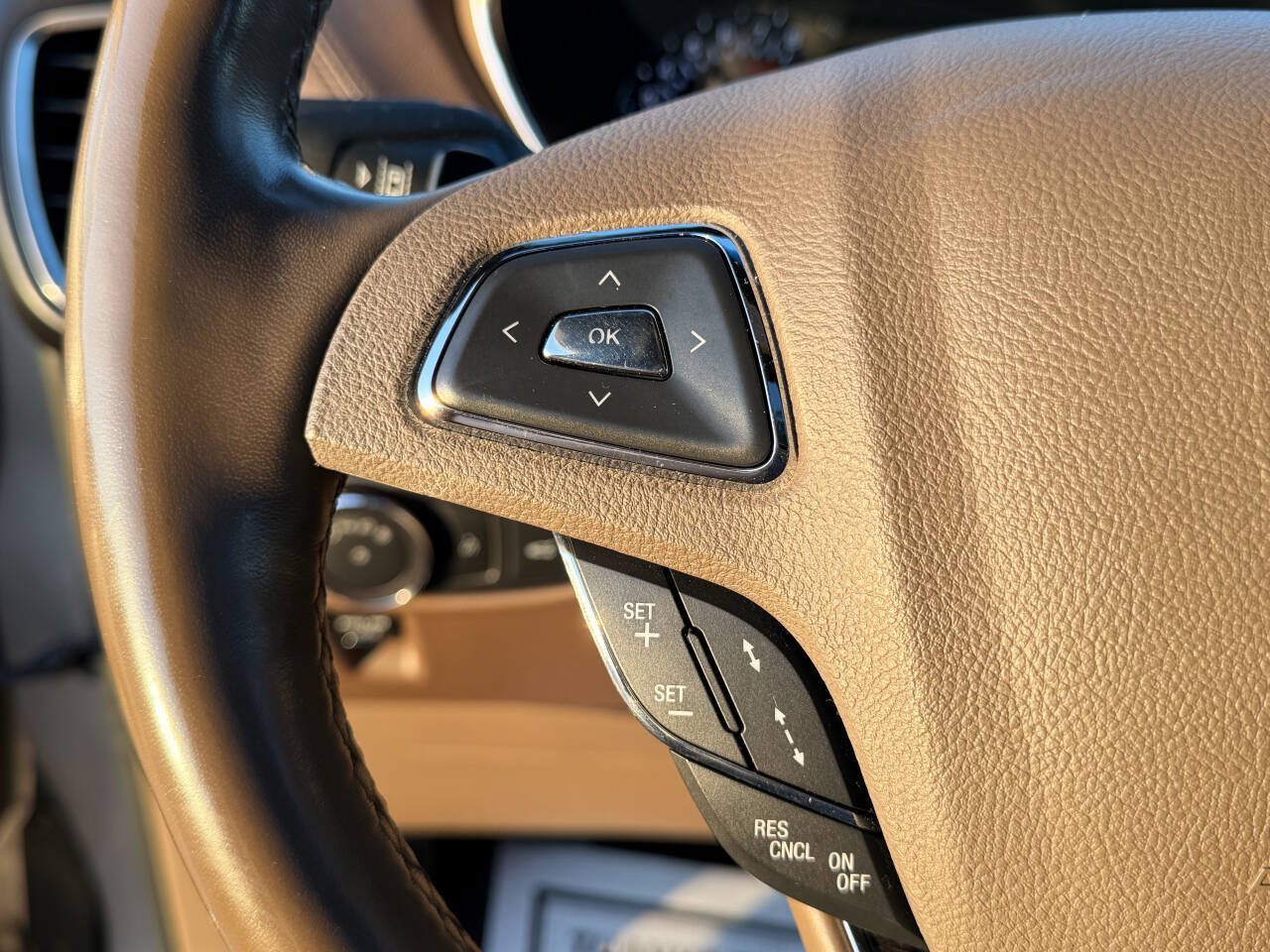 Used 2018 Lincoln MKX Reserve w/ Driver Assistance Package AWD/4WD image 15