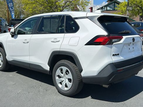 Used 2023 Toyota RAV4 LE AWD/4WD image 7