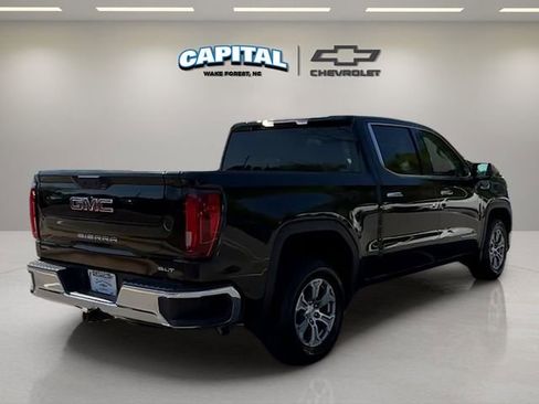 Used 2025 GMC Sierra 1500 SLT image 5