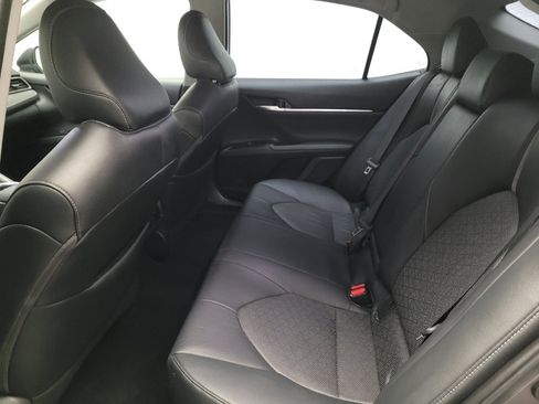 Used 2019 Toyota Camry XSE FWD image 18