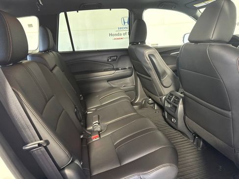 Certified 2023 Honda Passport TrailSport image 8
