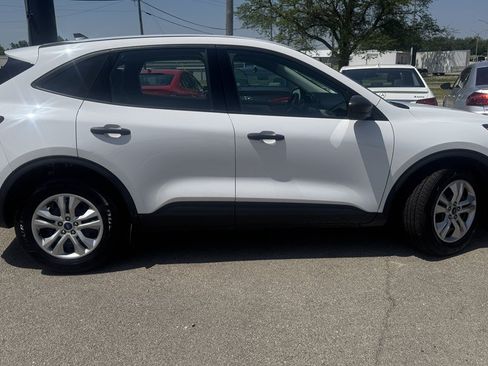 Used 2022 Ford Escape S FWD image 9