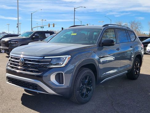 New 2026 Volkswagen Atlas Peak Edition AWD/4WD image 6