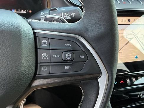 New 2026 Jeep Grand Cherokee L Limited w/ Limited Altitude Package AWD/4WD image 27