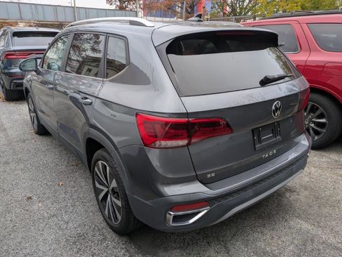 Used 2022 Volkswagen Taos SE image 4