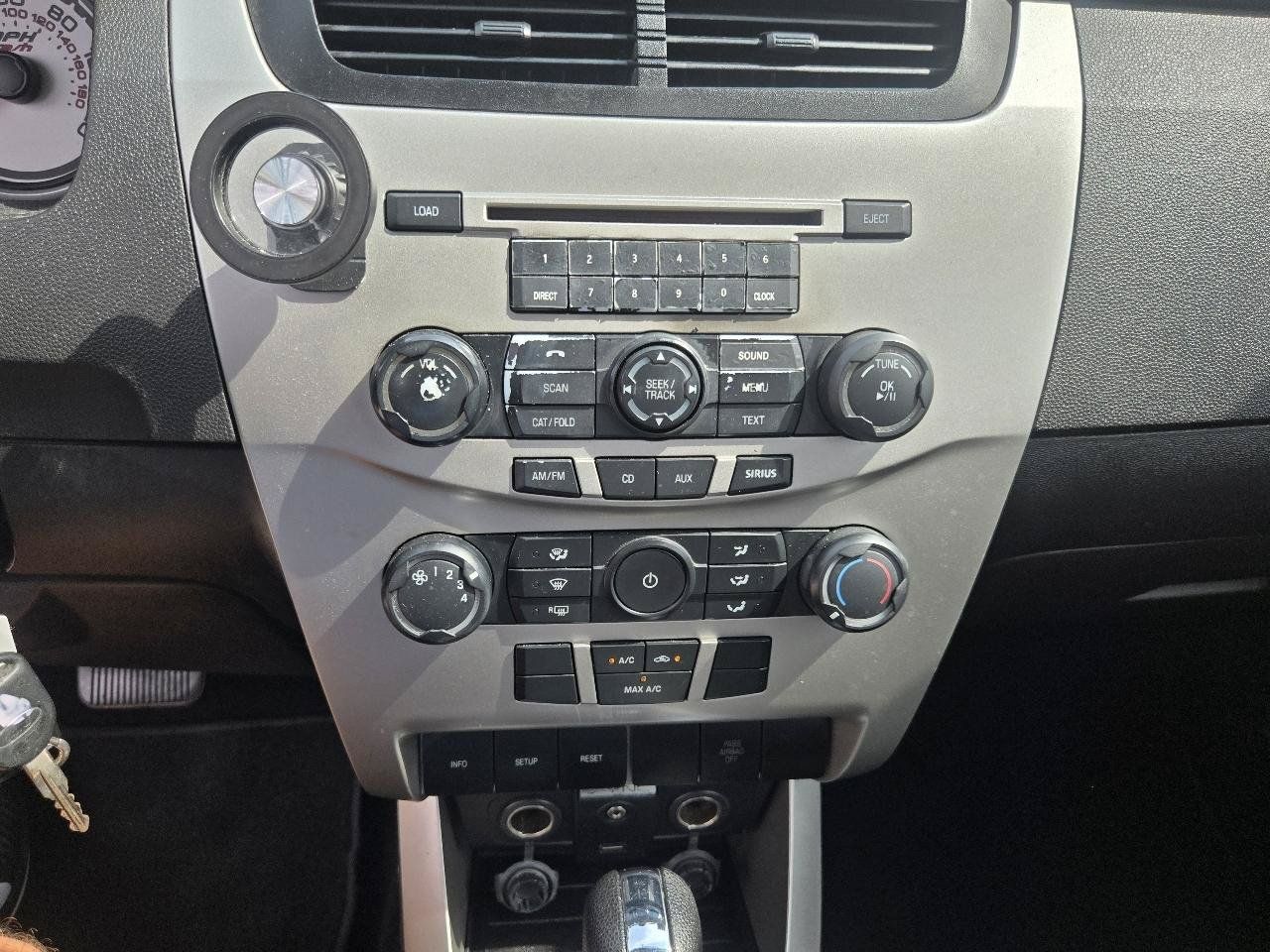 Used 2009 Ford Focus SE FWD image 10