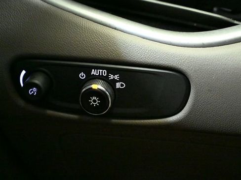 Used 2024 Chevrolet Malibu LT image 43