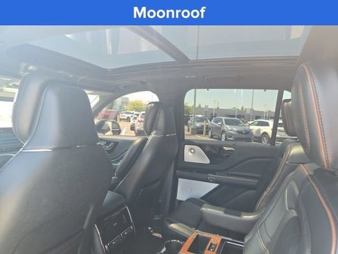 Certified 2025 Lincoln Aviator Black Label AWD/4WD image 7
