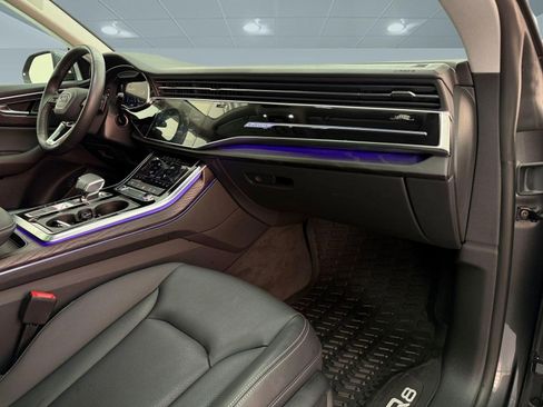 Used 2022 Audi Q8 Premium Plus w/ Premium Plus Package AWD/4WD image 22