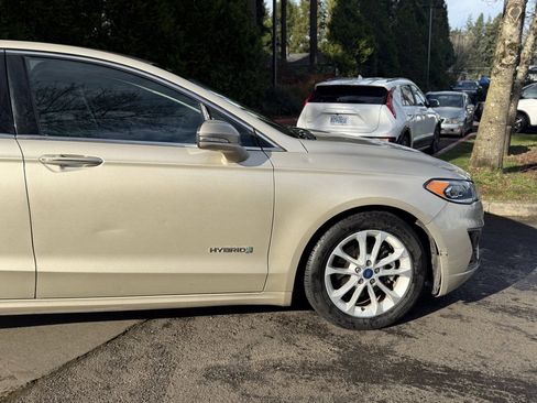 Used 2019 Ford Fusion SEL image 15