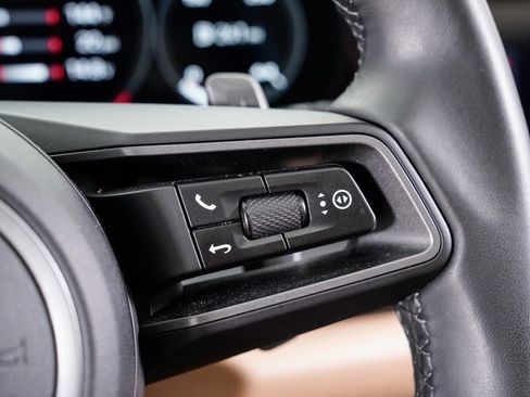 Used 2023 Porsche 911 Carrera image 14