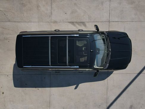 Used 2018 Lincoln Navigator L Reserve w/ Technology Package image 10