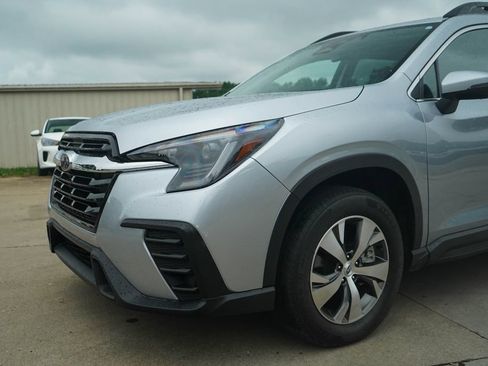Used 2023 Subaru Ascent Premium AWD/4WD image 17
