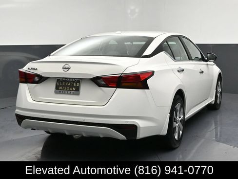 Used 2025 Nissan Altima 2.5 S FWD image 4