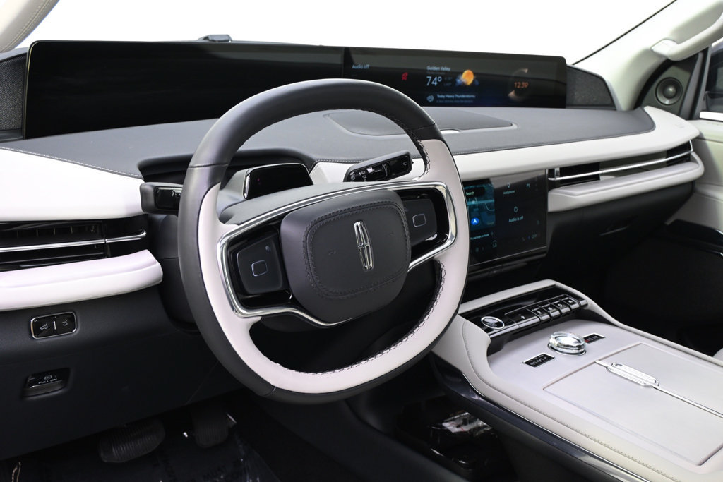 New 2026 Lincoln Navigator Reserve AWD/4WD image 11
