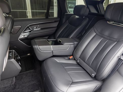 Used 2025 Land Rover Range Rover Long Wheelbase Autobiography AWD/4WD image 37