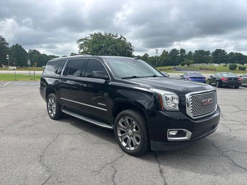 Used 2016 GMC Yukon XL Denali w/ Open Road Package RWD image 4