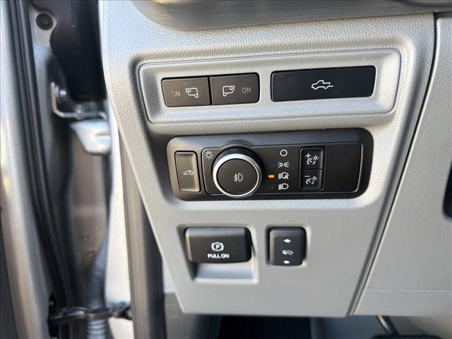 Used 2023 Ford F150 Lariat w/ Max Trailer Tow Package AWD/4WD image 11