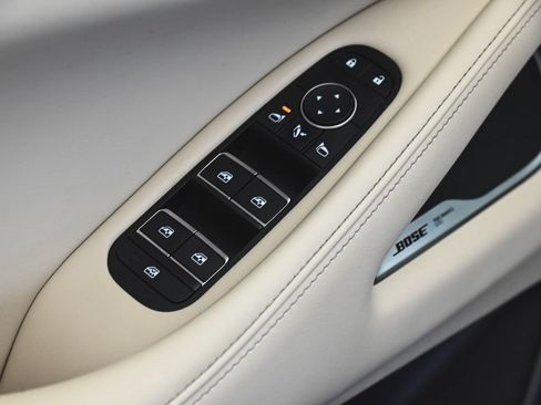 Used 2023 INFINITI QX60 Sensory w/ Cargo Package AWD/4WD image 9
