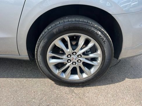 Used 2024 Buick Enclave Avenir w/ Avenir Technology Package AWD/4WD image 9