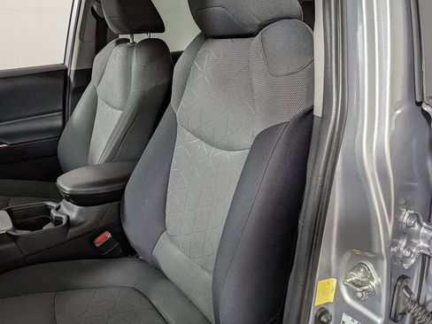 Used 2020 Toyota RAV4 XLE w/ Convenience Package AWD/4WD image 20